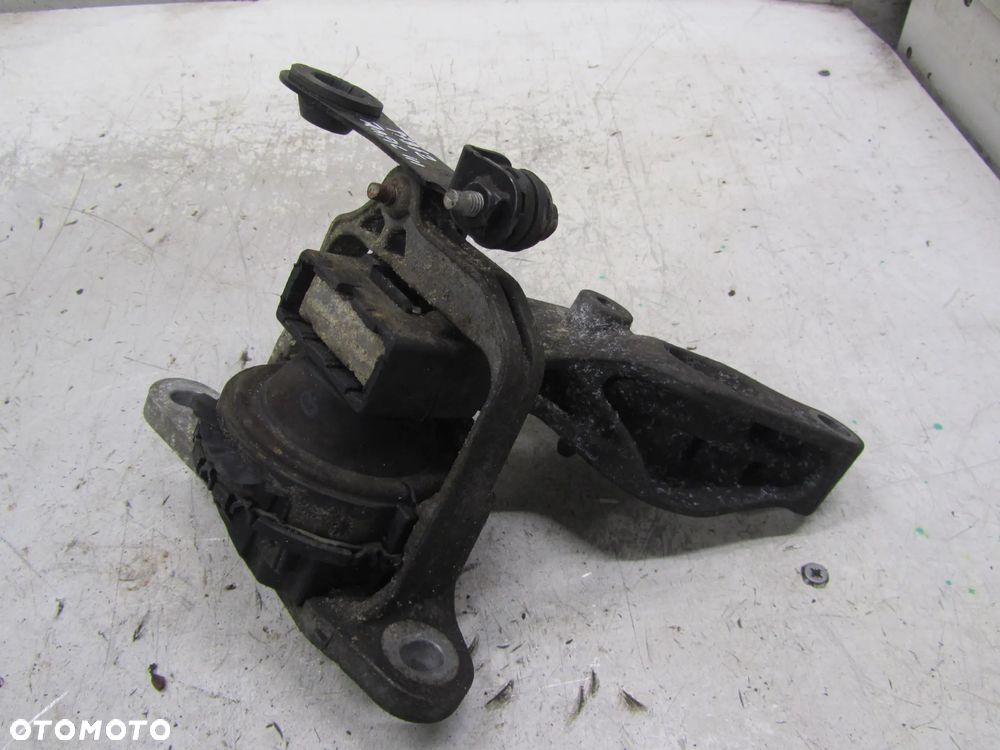 renault trafic-vivaro-talento 1.6 łapa-poduszka silnika 1.6 dci - 2