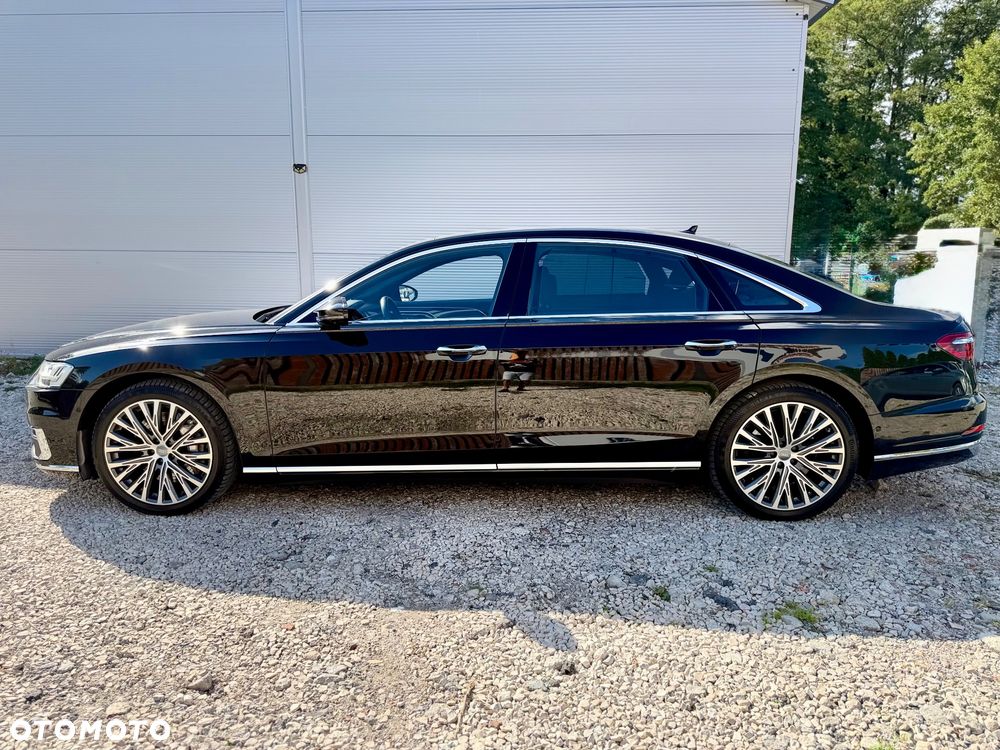 Audi A8 - 8
