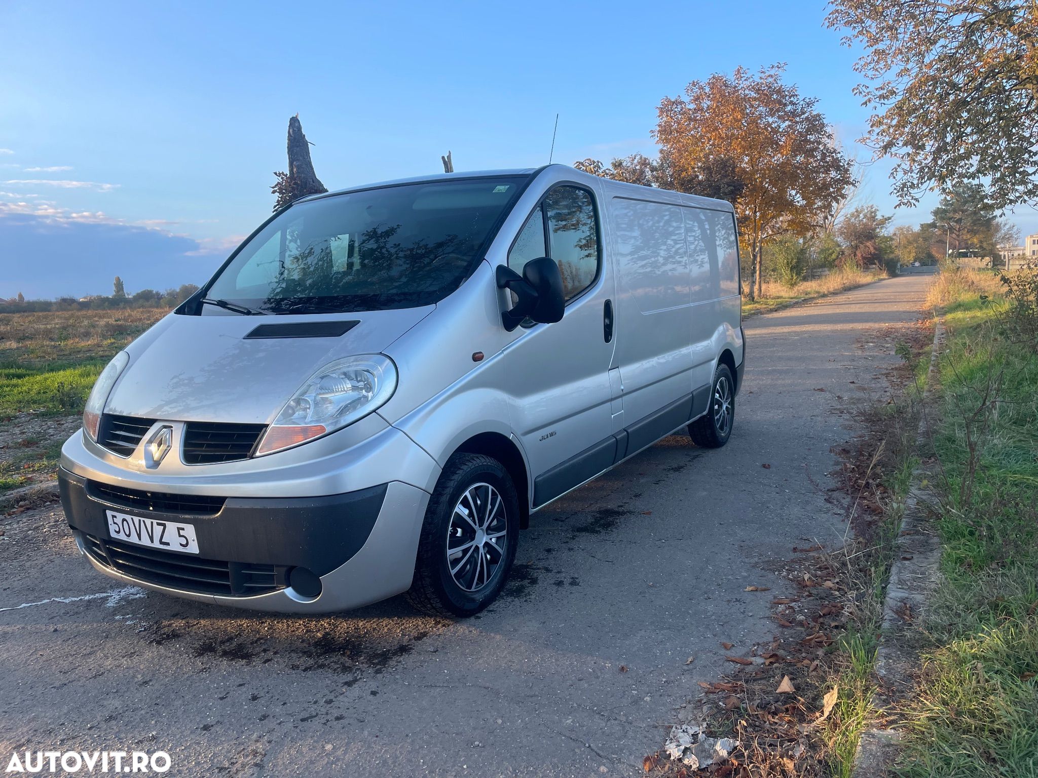 Renault Trafic 2.0 dCi 114 Cp Lung - 1