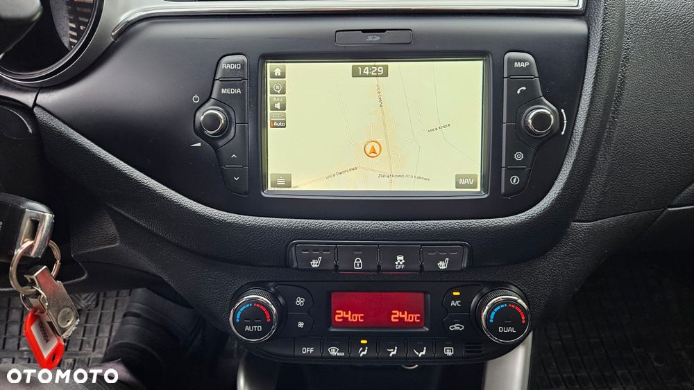 Kia Ceed - 10