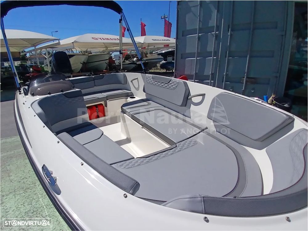 Bayliner M15 - 3