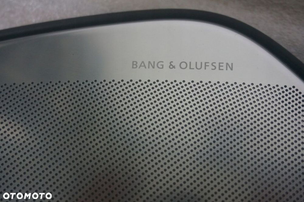 OSŁONA GŁOŚNIKA BANG OLUFSEN AUDI A8 D4 2016 - 3