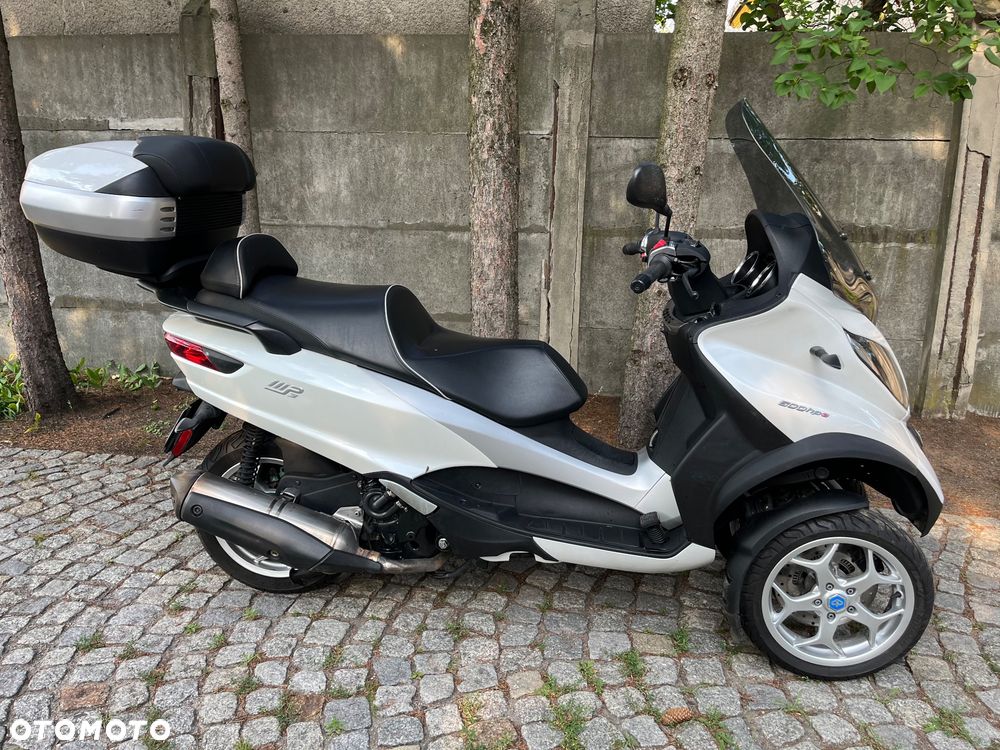 Piaggio MP-3 - 10