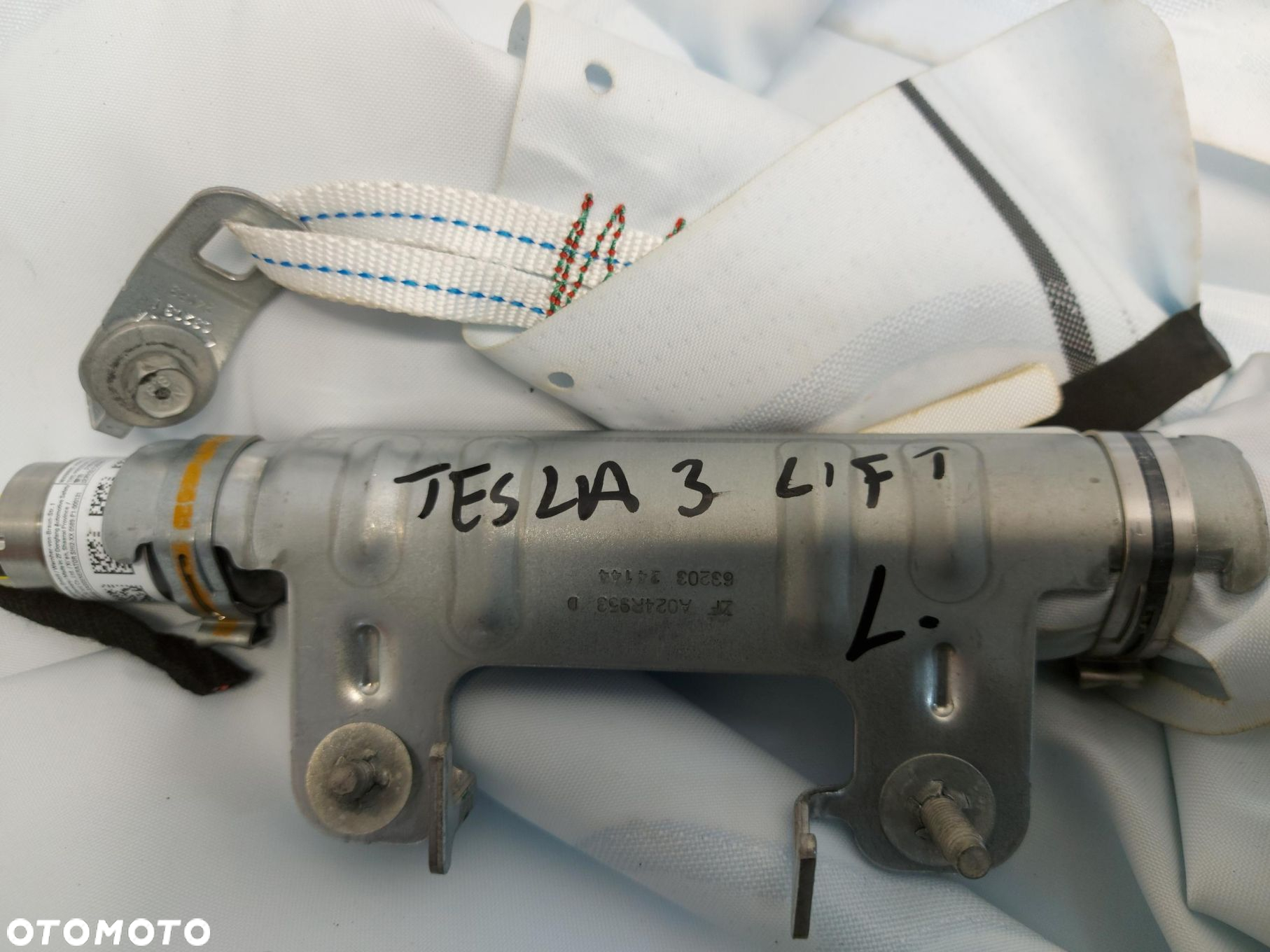 TESLA MODEL 3 LIFT 2024 HIGHLAND KURTYNA AIRBAG LEWA WYSTRZELONA - 2