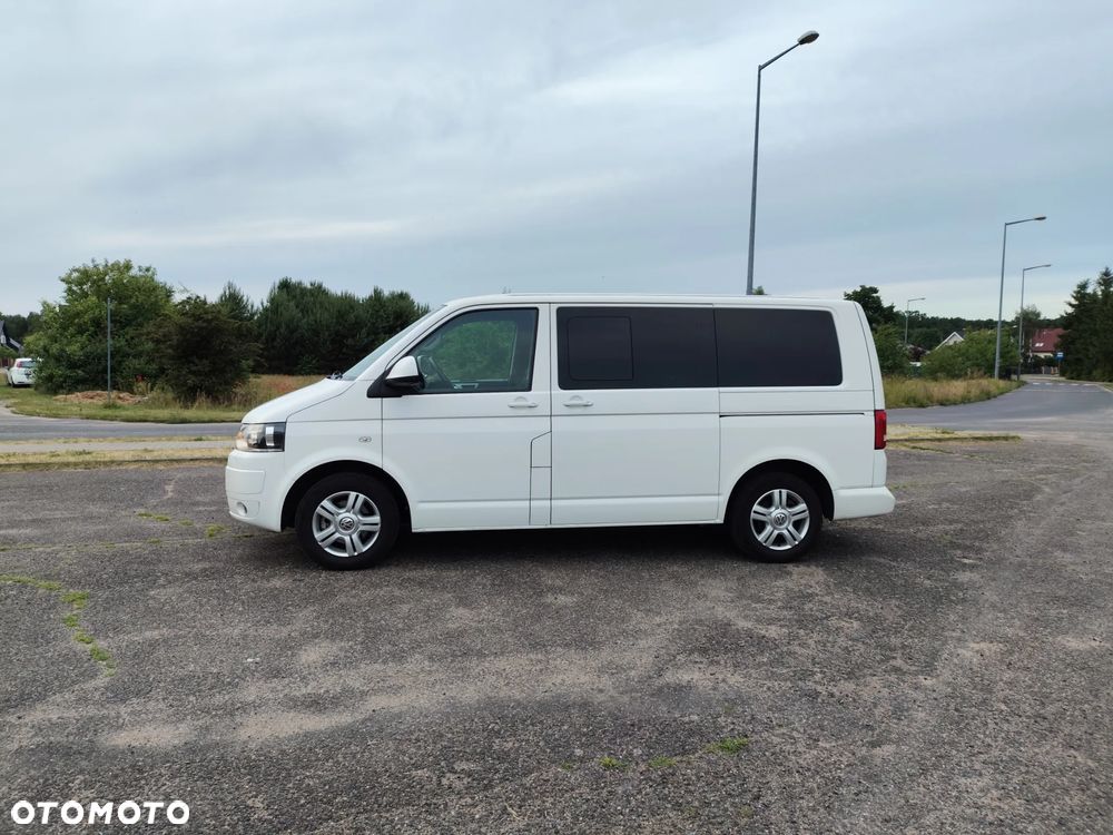 Volkswagen Multivan - 17