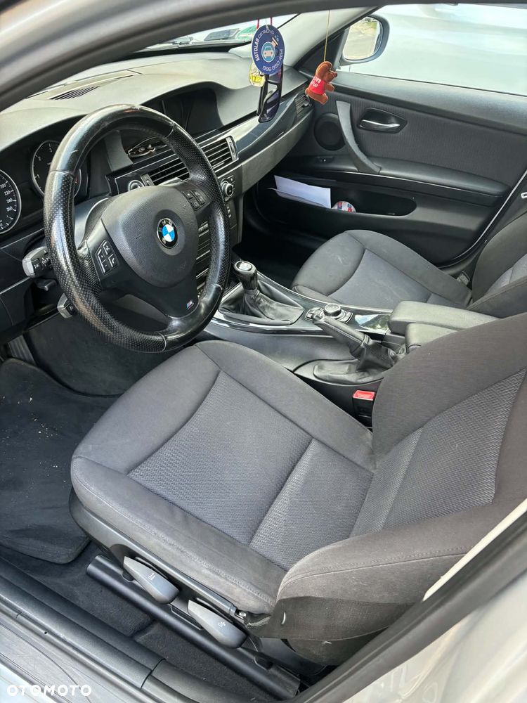 BMW Seria 3 320d - 4