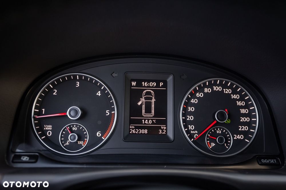 Volkswagen Touran 2.0 TDI DPF Cross DSG - 31