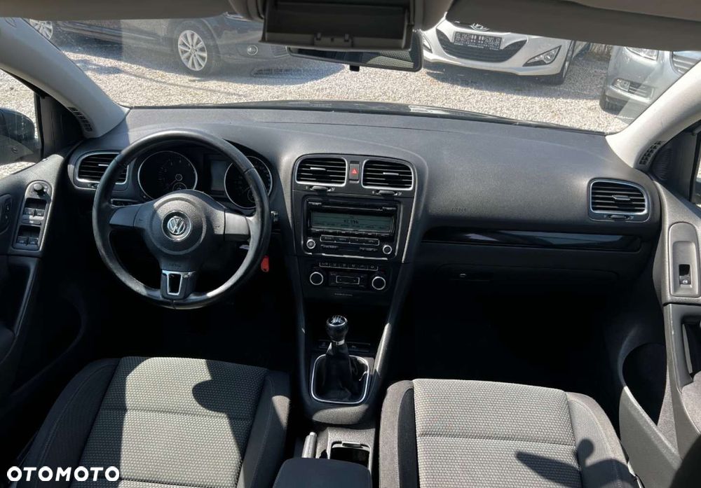 Volkswagen Golf - 8