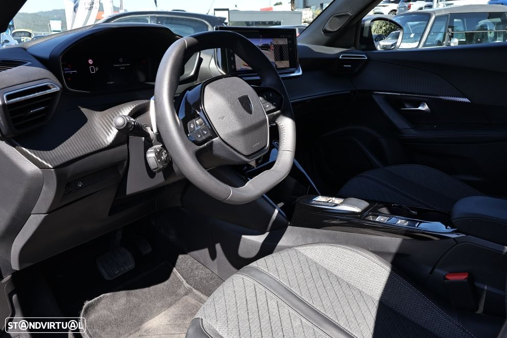 Peugeot 2008 1.2 Hybrid Allure e-DCS6 - 15