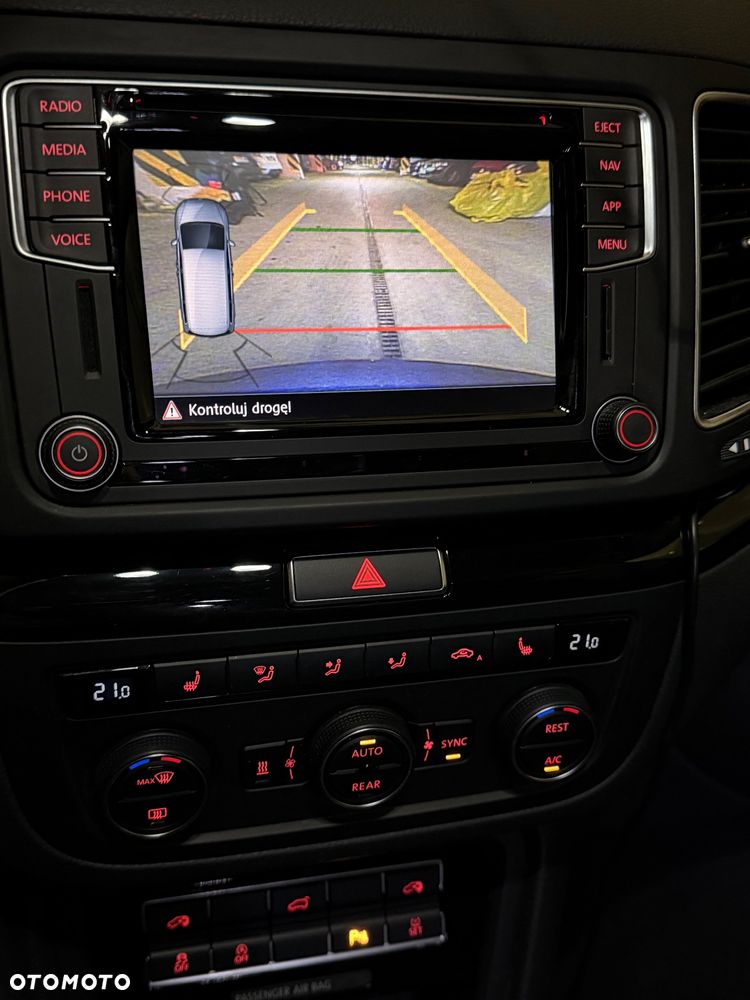 Volkswagen Sharan 2.0 TDI BMT Highline - 21