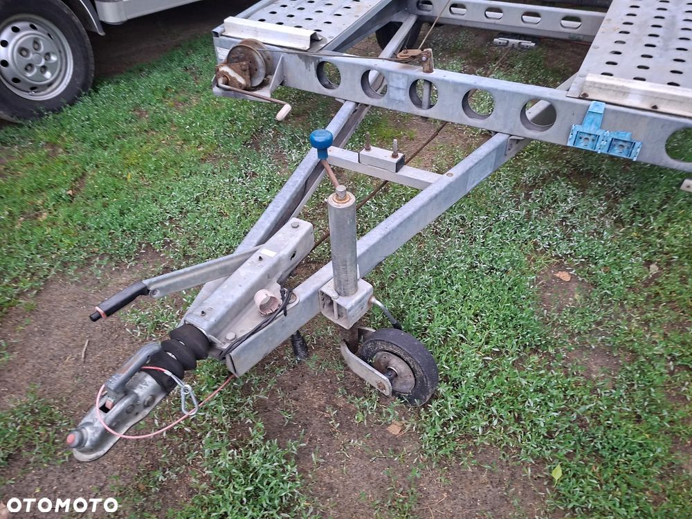 SAM - 8