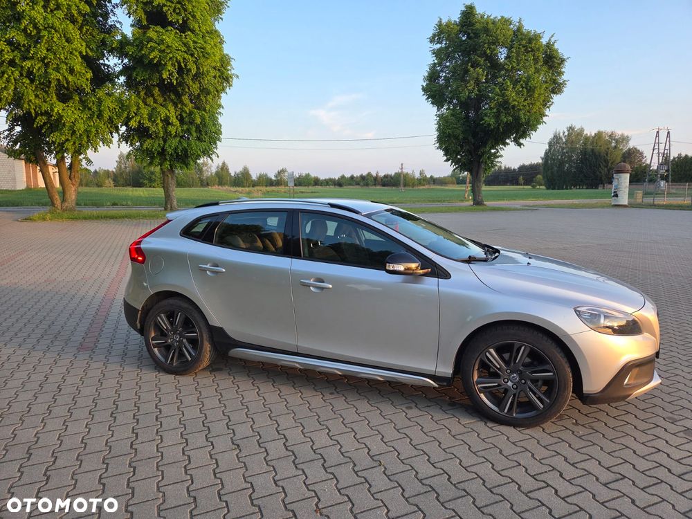 Volvo V40 Cross Country D2 Kinetic - 2