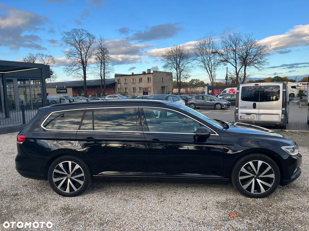 Volkswagen Passat - 2