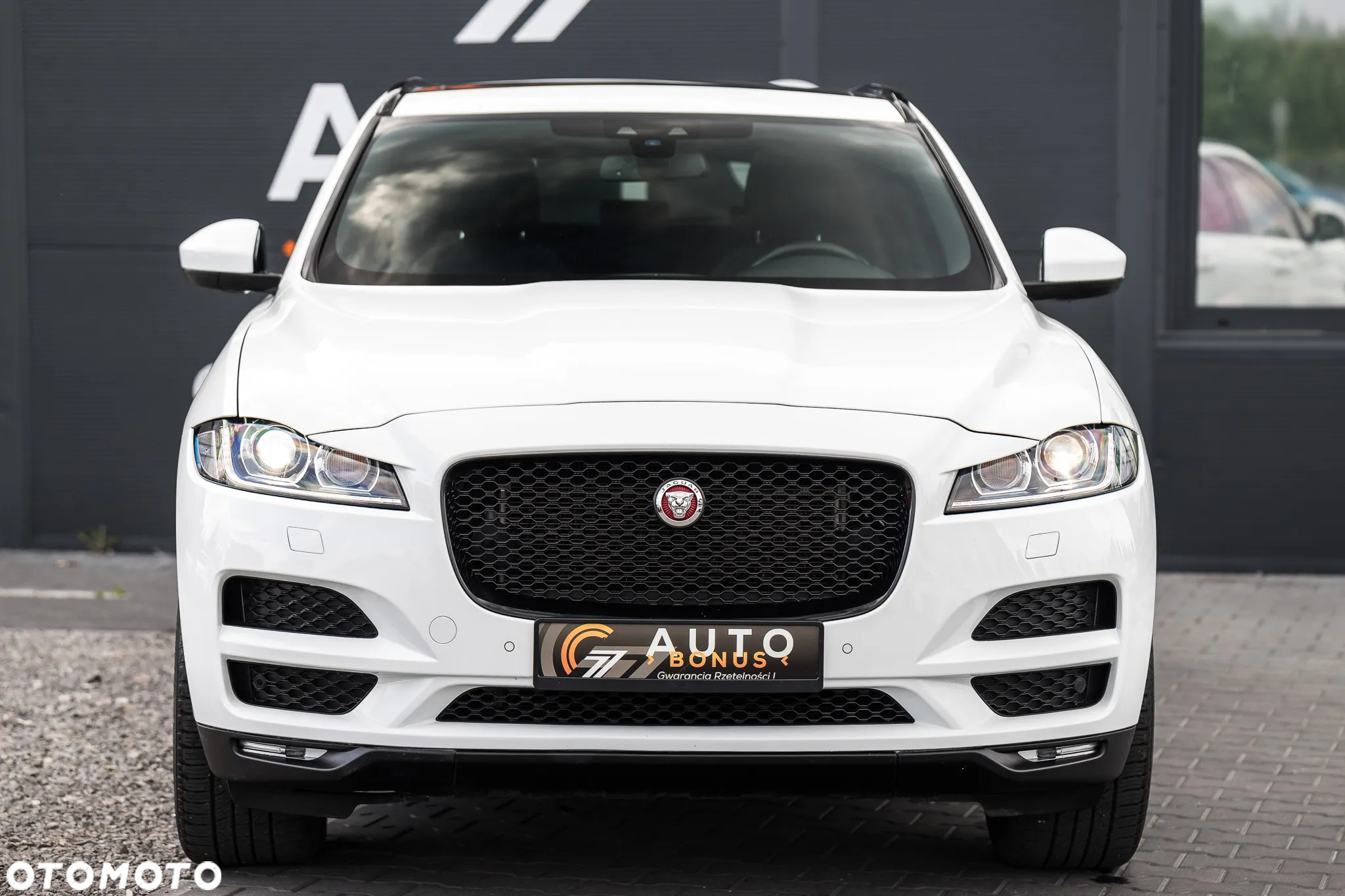 Jaguar F-Pace 2.0 i4D AWD Prestige - 4