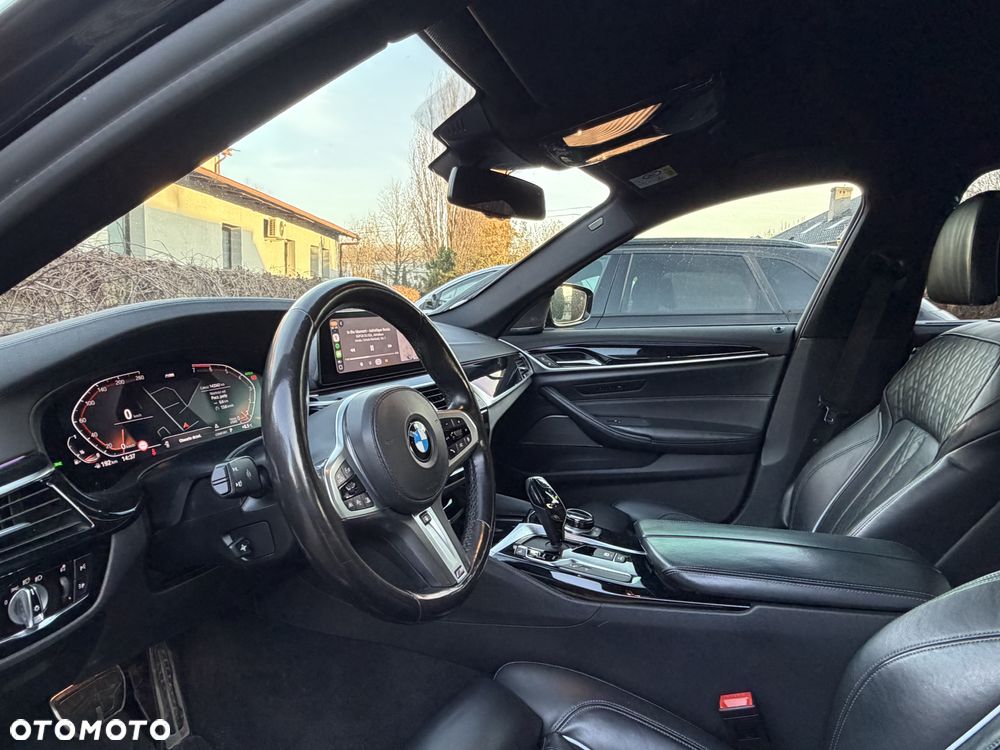 BMW Seria 5 530i xDrive M Sport sport - 9