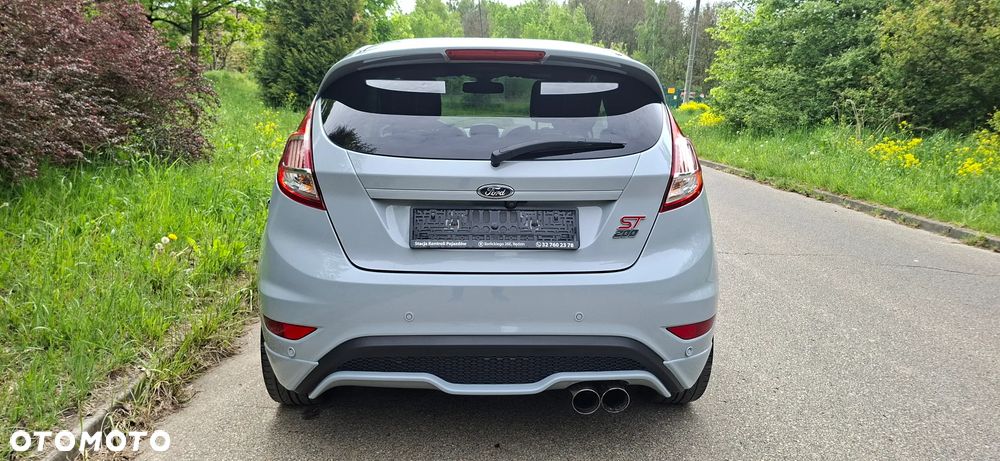 Ford Fiesta - 4