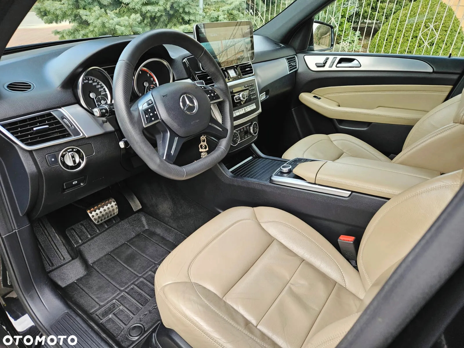 Mercedes-Benz ML 350 BlueTec 4-Matic - 25