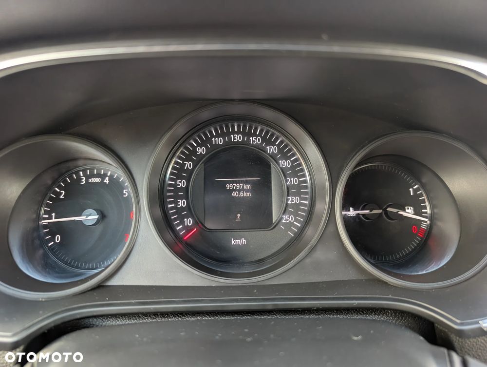 Renault Megane 1.3 TCe FAP Zen - 32