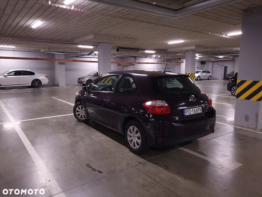 Toyota Auris 1.33 VVT-i Terra - 3
