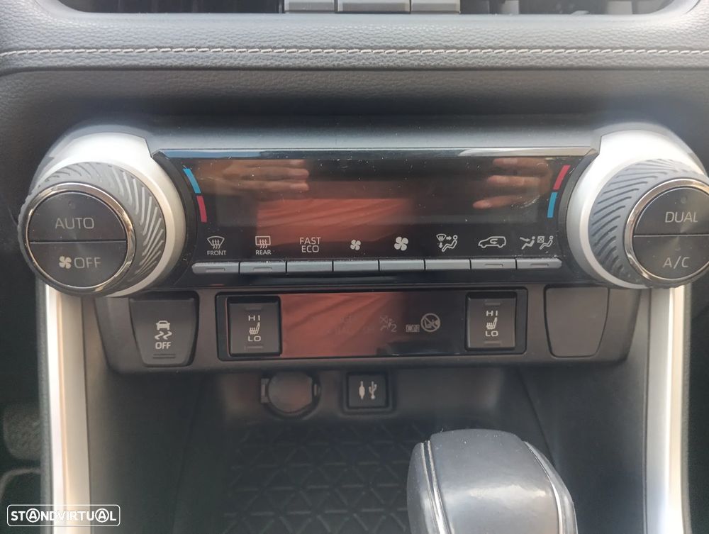 Toyota RAV4 2.5 HDF Comfort - 21