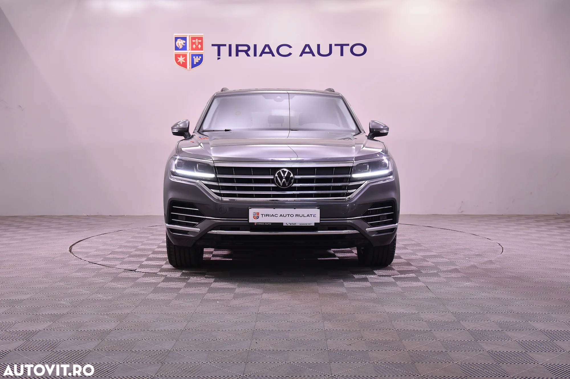 Volkswagen Touareg - 8