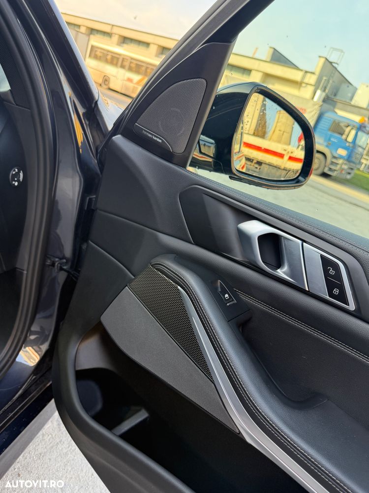 BMW X5 xDrive45e - 12