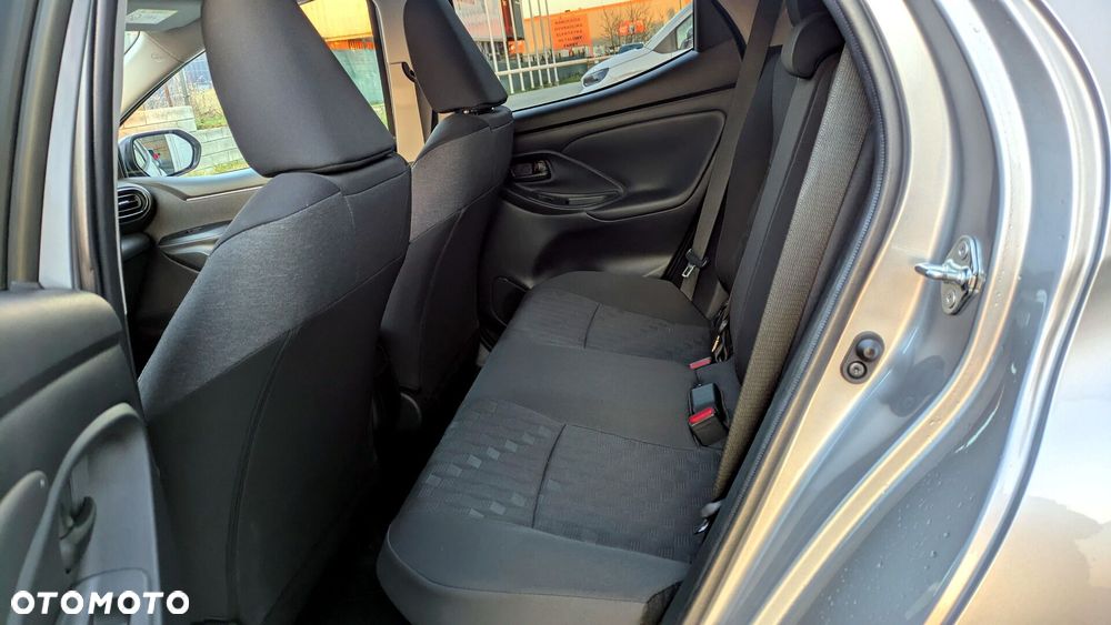 Toyota Yaris Hybrid 1.5 Style - 9