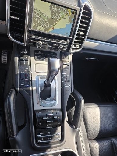 Porsche Cayenne Turbo Tiptronic S - 23