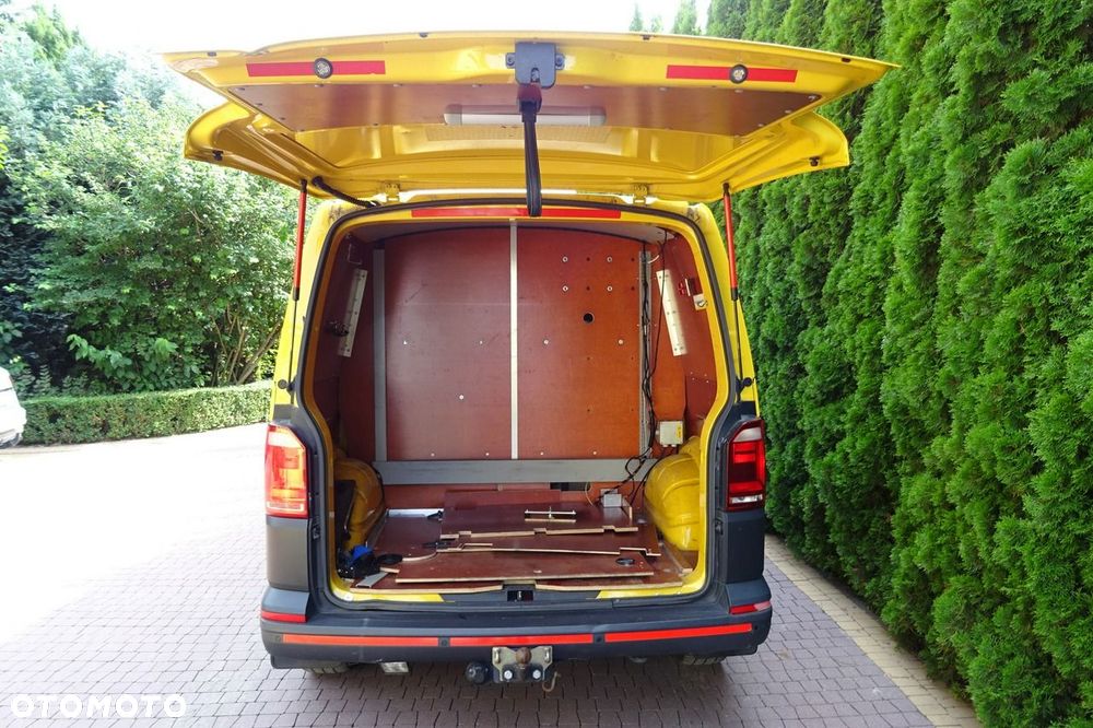 Volkswagen Transporter 2.0 TDI manual furgon serwisówka Sprowadzony - 7