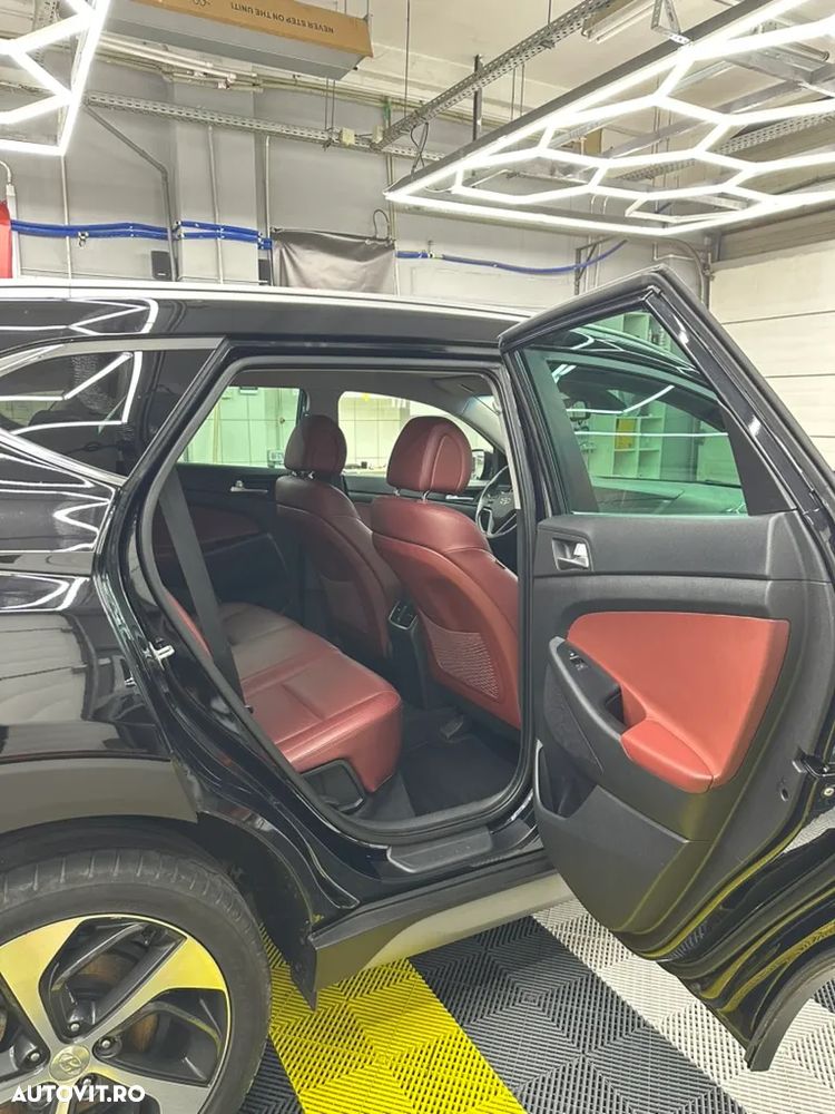 Hyundai Tucson 2.0 CRDI 4WD Automatik Premium - 11