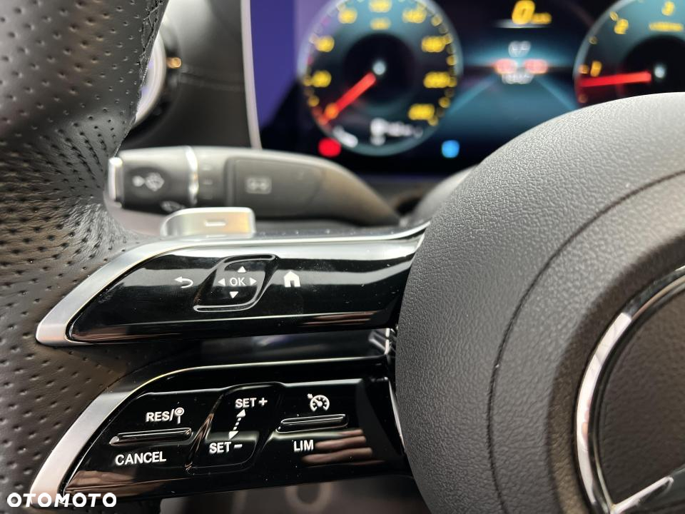 Mercedes-Benz Klasa E 220 d Coupe 4-Matic AMG - 18