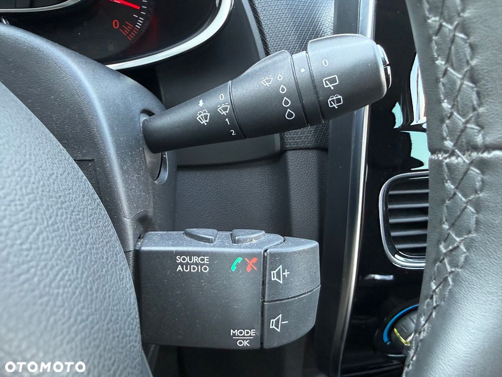 Renault Clio (Energy) TCe 75 Start & Stop LIMITED - 37