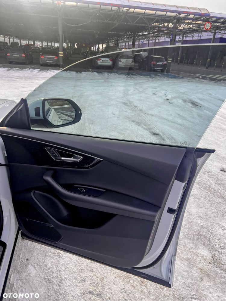 Audi Q8 SUV TFSI quattro 250 kW tiptronic - 21