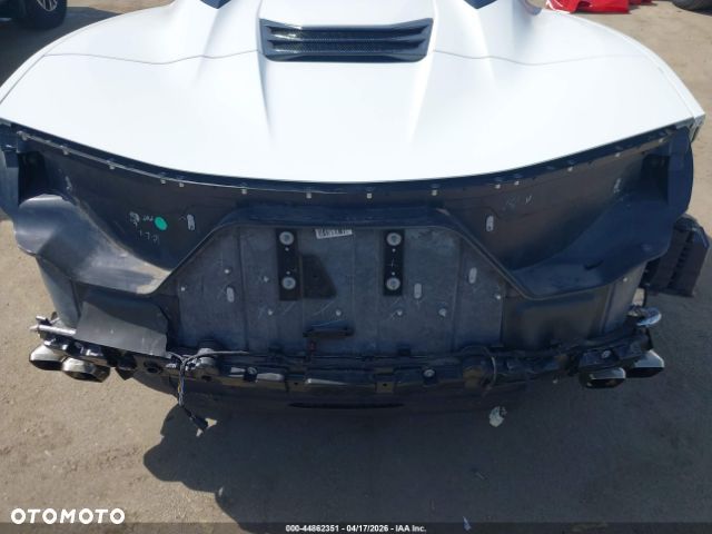 Chevrolet Corvette - 7