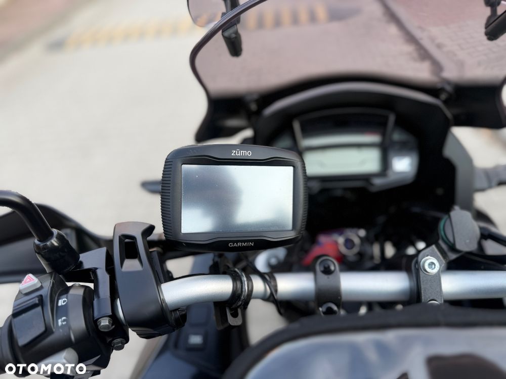 Honda VFR - 25