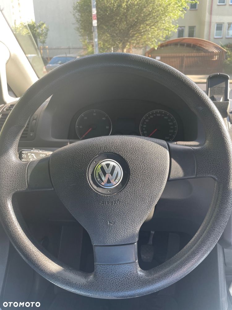 Volkswagen Touran - 8