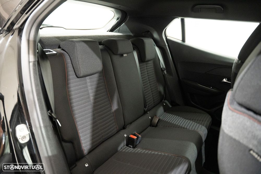 Peugeot 2008 1.2 PureTech Active Pack - 17