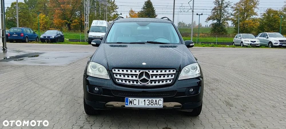 Mercedes-Benz ML - 10