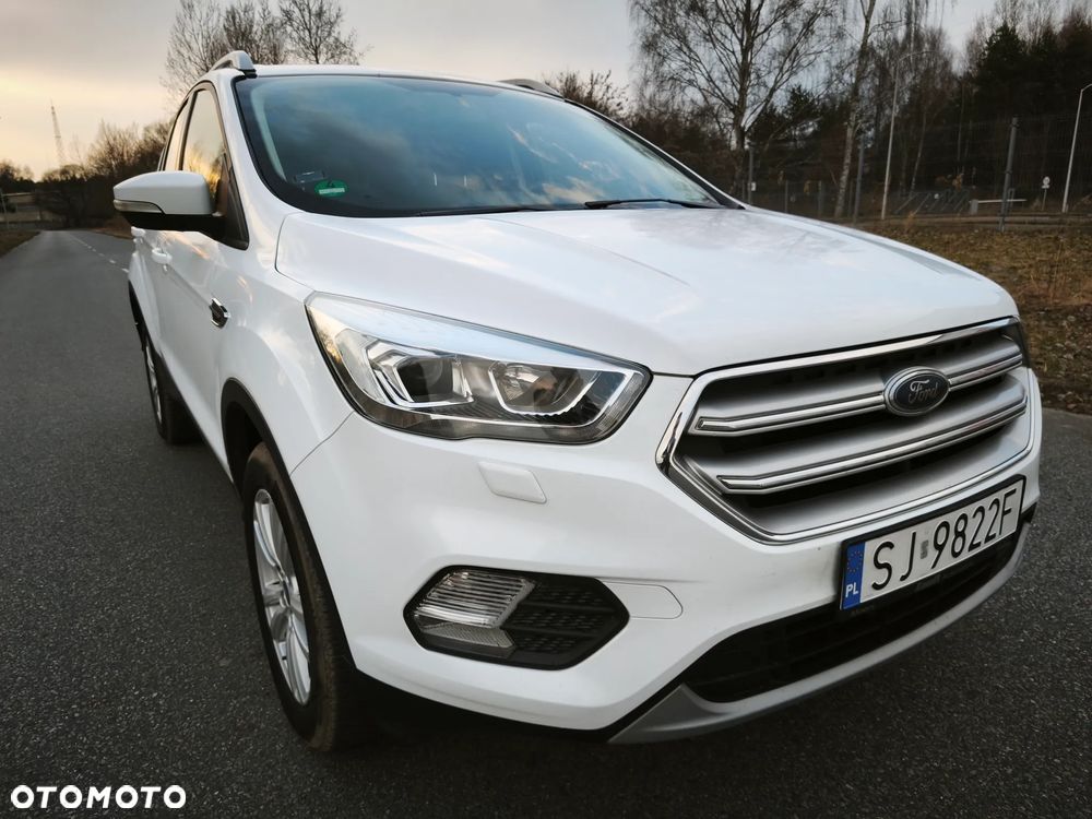 Ford Kuga 1.5 EcoBoost 2x4 Titanium - 1