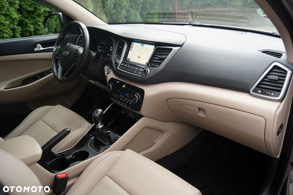 Hyundai Tucson blue 1.7 CRDi 2WD Trend - 25