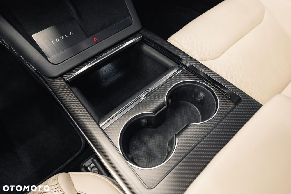 Tesla Model S Plaid - 33