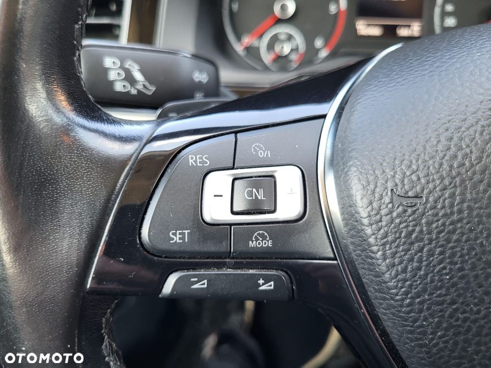Volkswagen Polo - 23