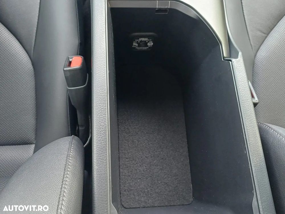Toyota Camry 2.5 Business - 25
