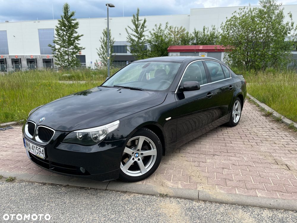 BMW Seria 5 523i - 5