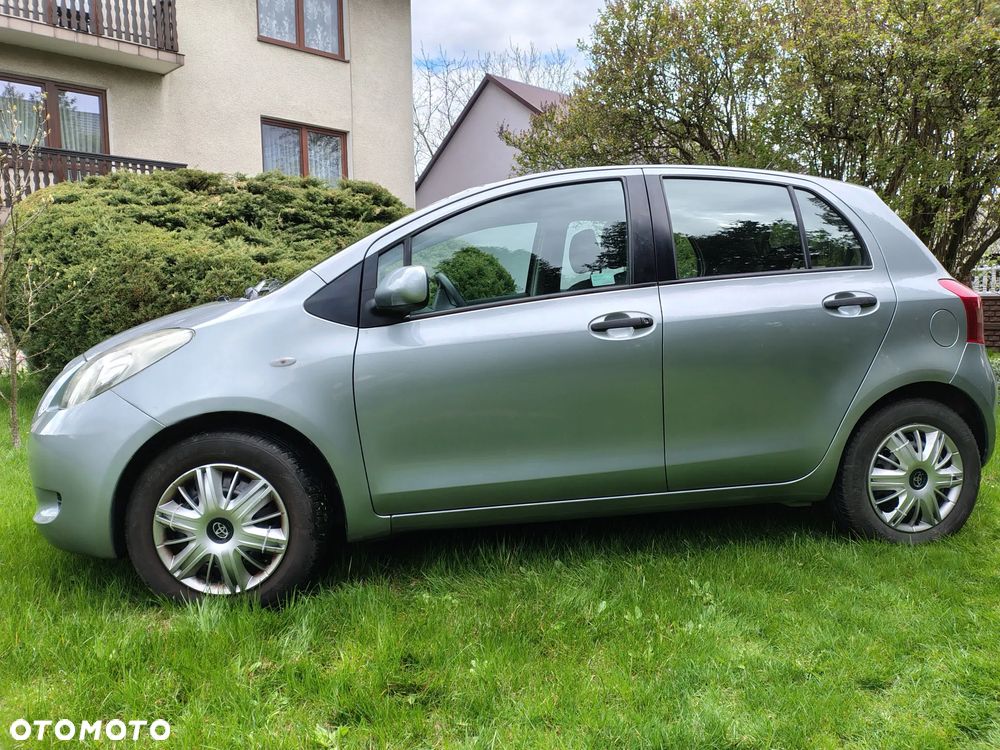 Toyota Yaris 1.3 Terra - 5