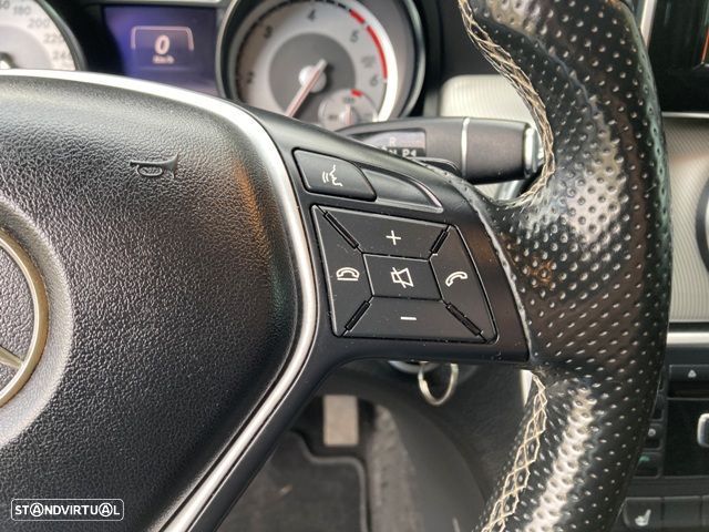 Mercedes-Benz GLA 220 d Urban — fotografia 16