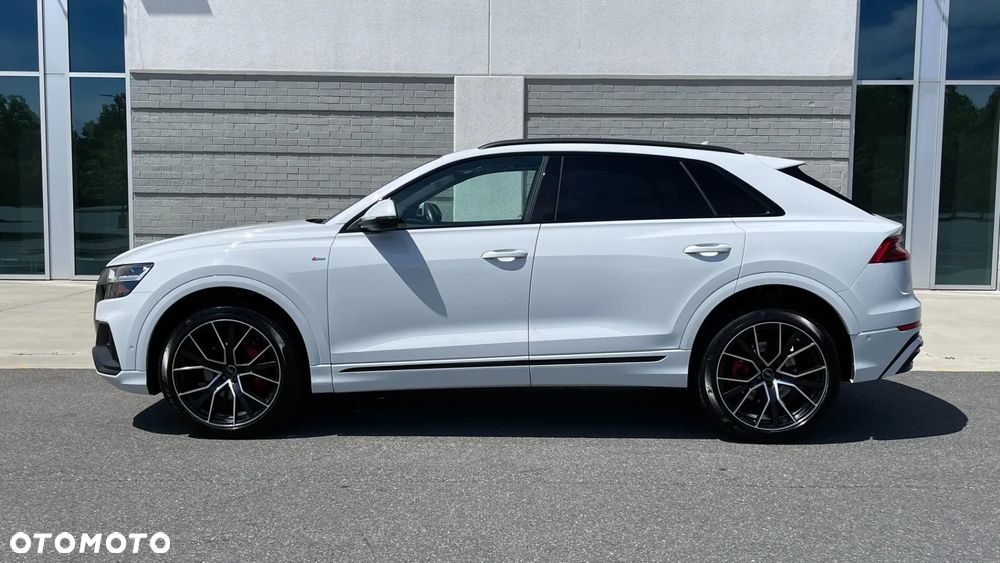 Audi Q8 - 2