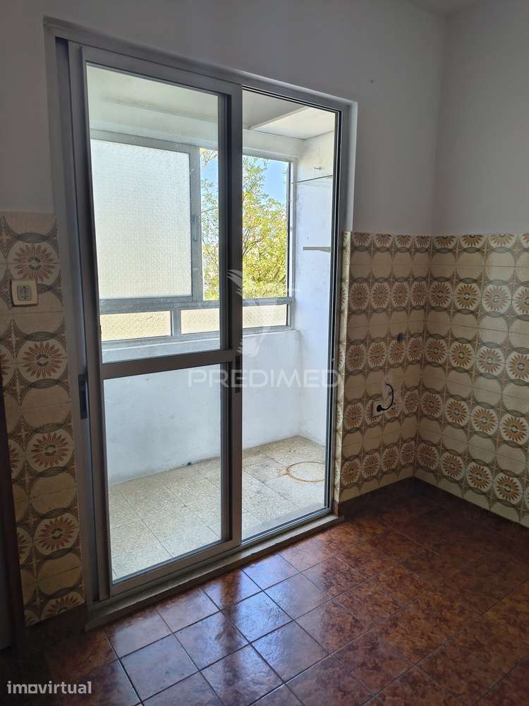 Apartamento T3 - Santo António dos Cavaleiros - Grande imagem: 5/23
