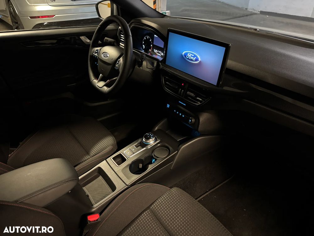 Ford Focus 1.5 EcoBlue 8AT ST-Line - 19