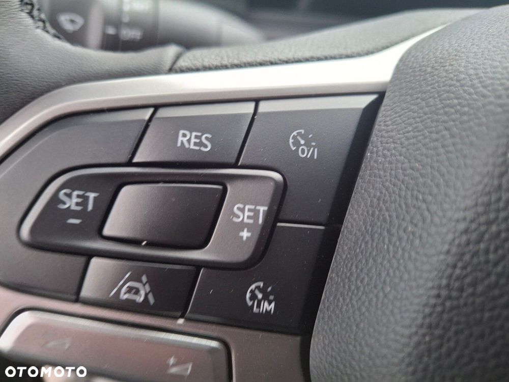 Volkswagen Transporter Furgon 2.0 TDI 150 KM automat - 27